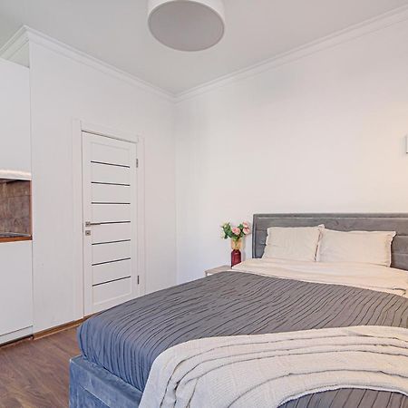 Welcoming Studio In Historic Vilnius With Free Parking By Urban Rent Apartment ภายนอก รูปภาพ