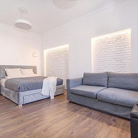 Welcoming Studio In Historic Vilnius With Free Parking By Urban Rent Apartment ภายนอก รูปภาพ