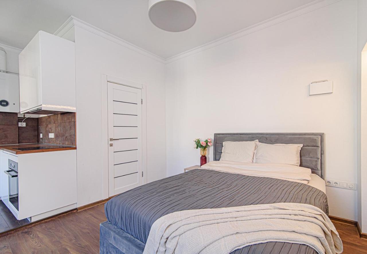 Welcoming Studio In Historic Vilnius With Free Parking By Urban Rent Apartment ภายนอก รูปภาพ