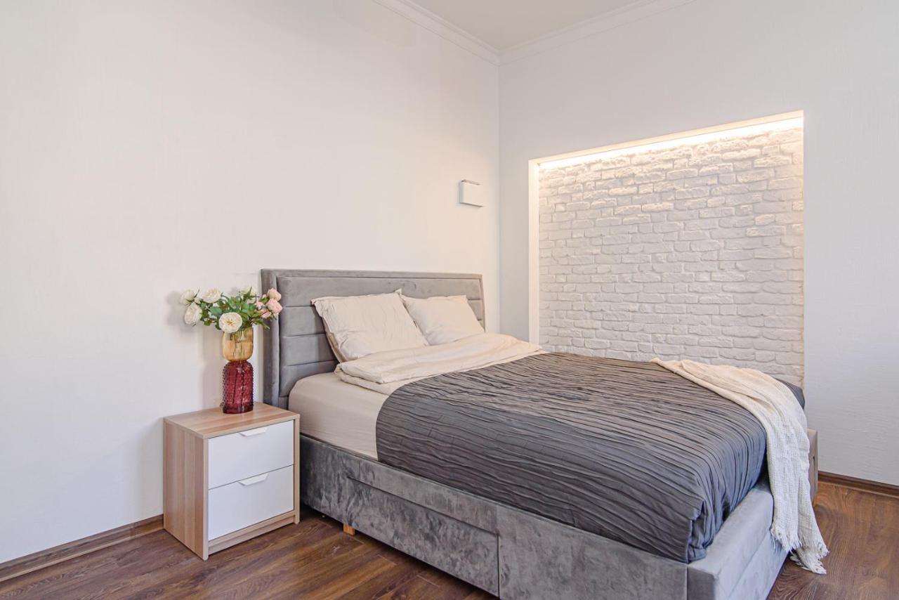 Welcoming Studio In Historic Vilnius With Free Parking By Urban Rent Apartment ภายนอก รูปภาพ