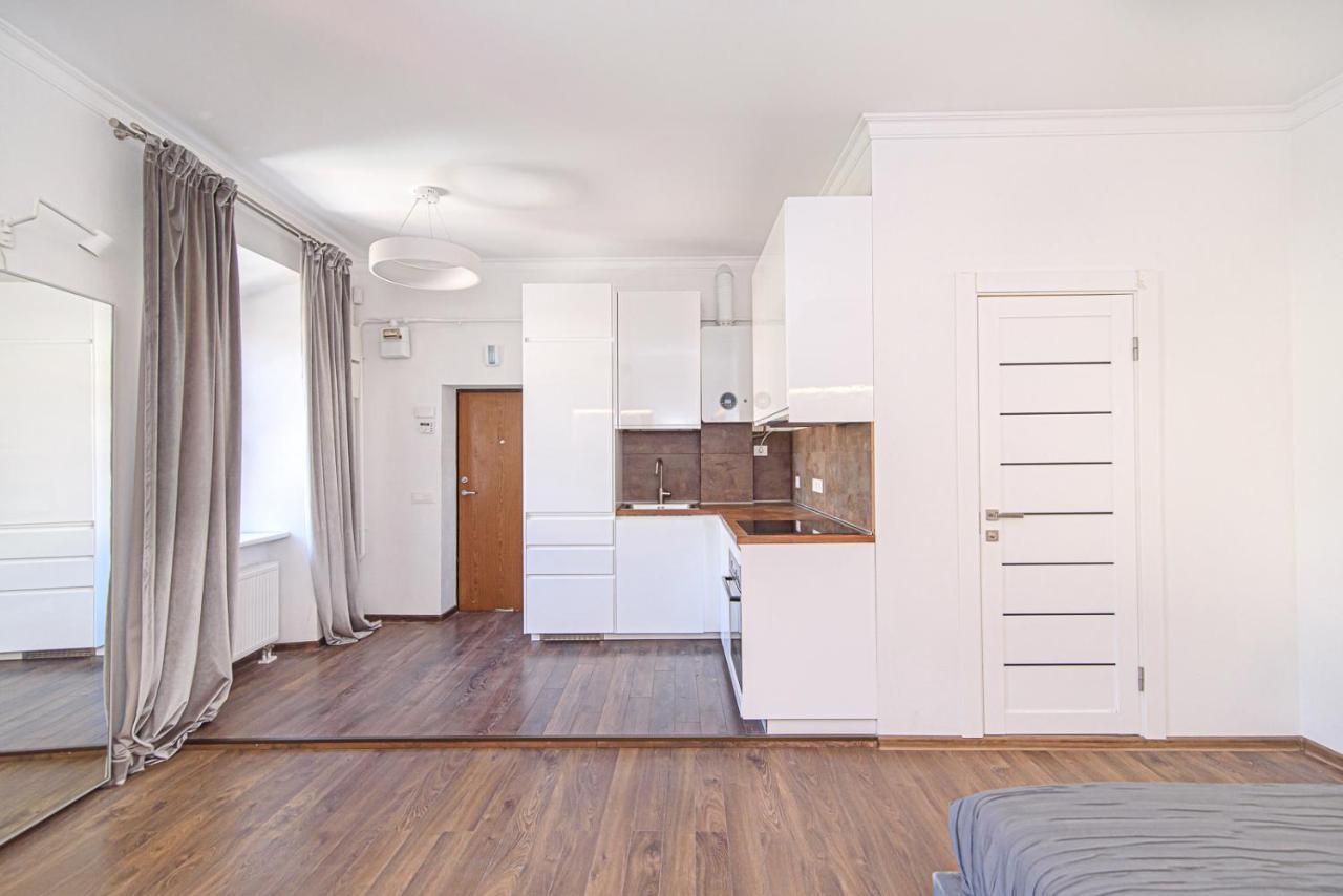 Welcoming Studio In Historic Vilnius With Free Parking By Urban Rent Apartment ภายนอก รูปภาพ